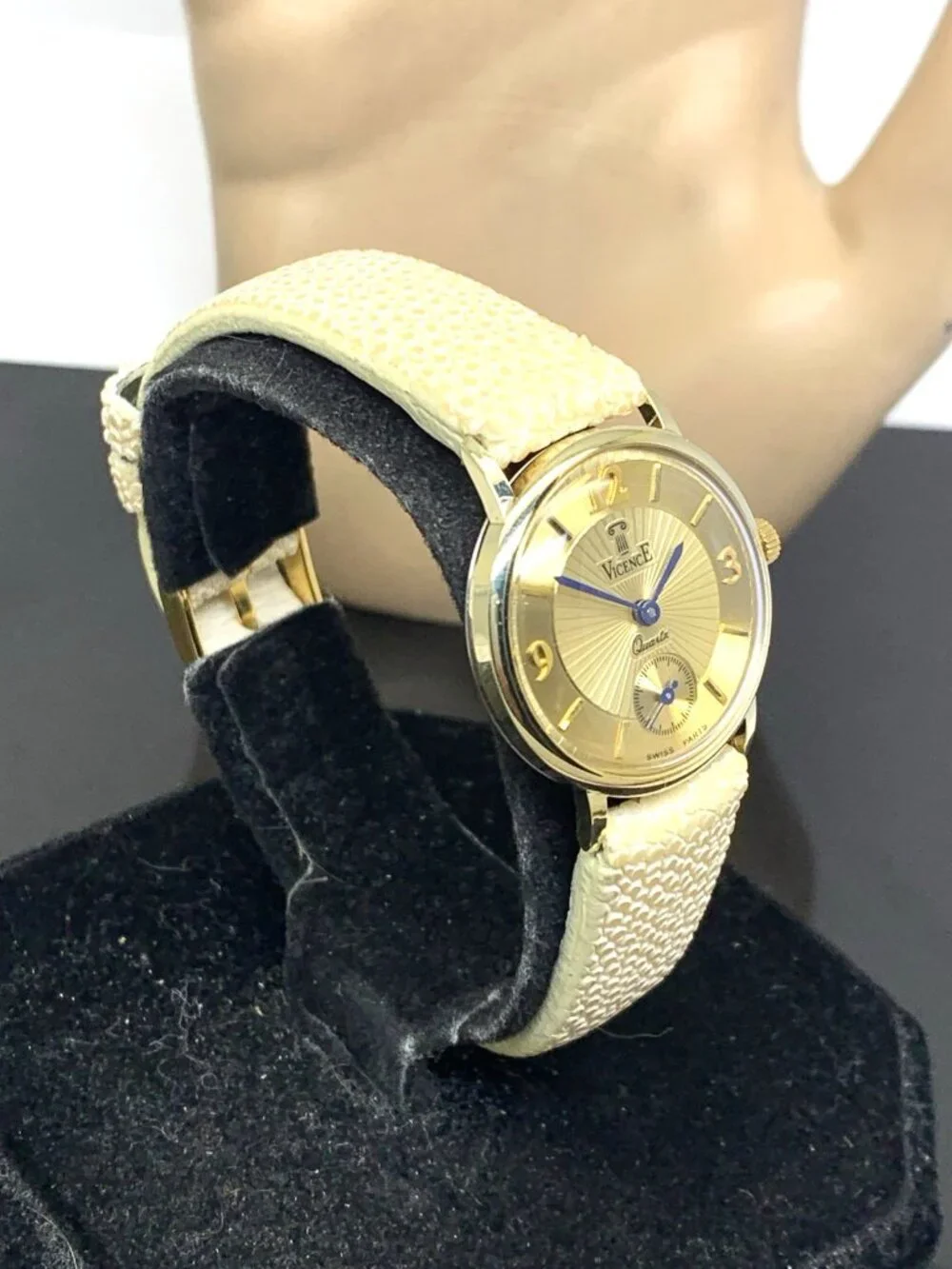 Vicence Women's Watch Swiss Quartz 14K Yellow Gold Case Leather Strap 26mm